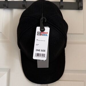 NWT Black Heat Cool Cap